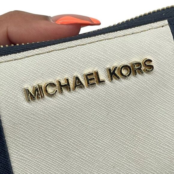 Michael Kors Jet Set Travel Continental Wallet Navy Stripe Zip Wristlet - Picture 3 of 16